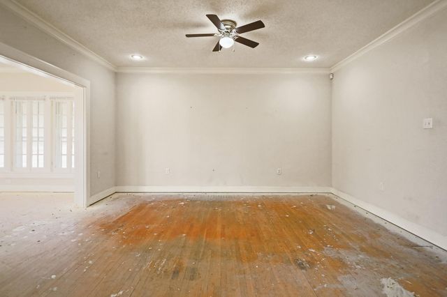 2202 16th Street, Lubbock, TX 79401