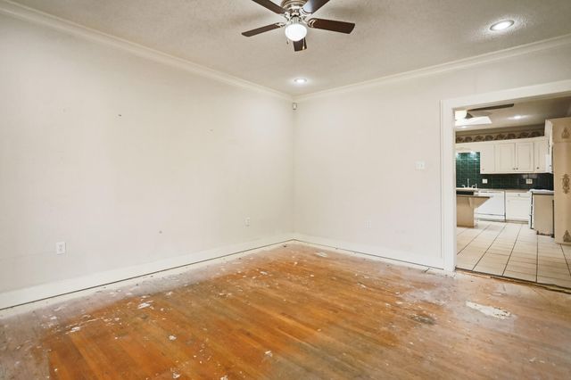 2202 16th Street, Lubbock, TX 79401