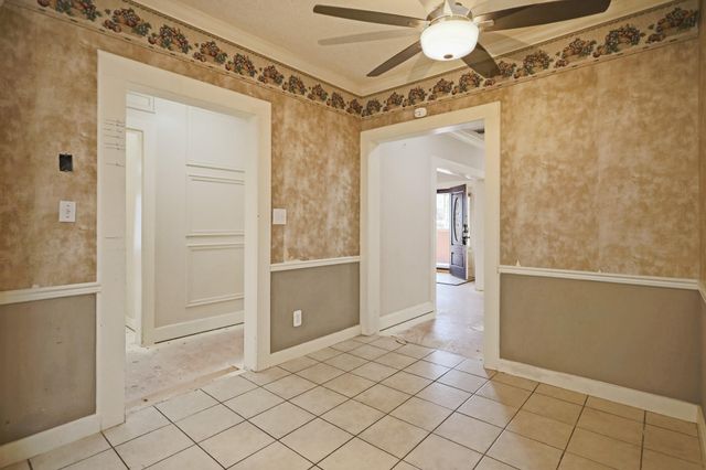 2202 16th Street, Lubbock, TX 79401