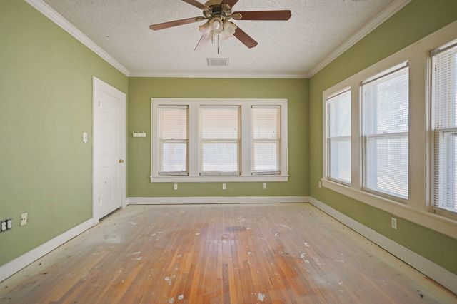 2202 16th Street, Lubbock, TX 79401