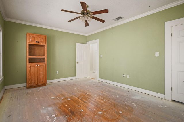 2202 16th Street, Lubbock, TX 79401