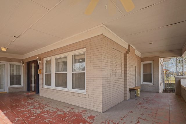 2202 16th Street, Lubbock, TX 79401