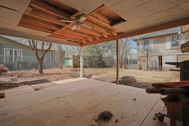 2202 16th Street, Lubbock, TX 79401