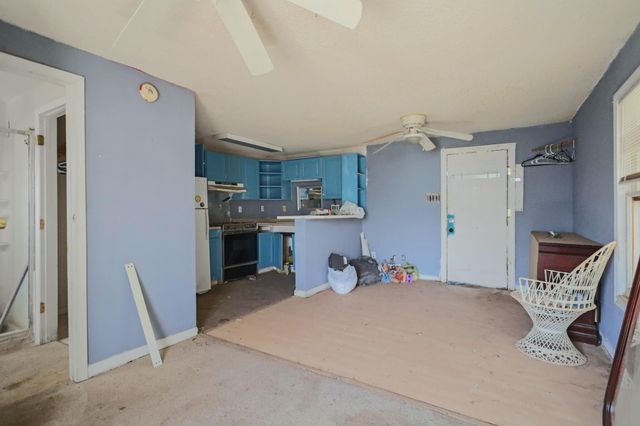2202 16th Street, Lubbock, TX 79401