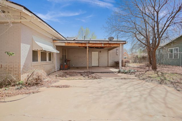 2202 16th Street, Lubbock, TX 79401