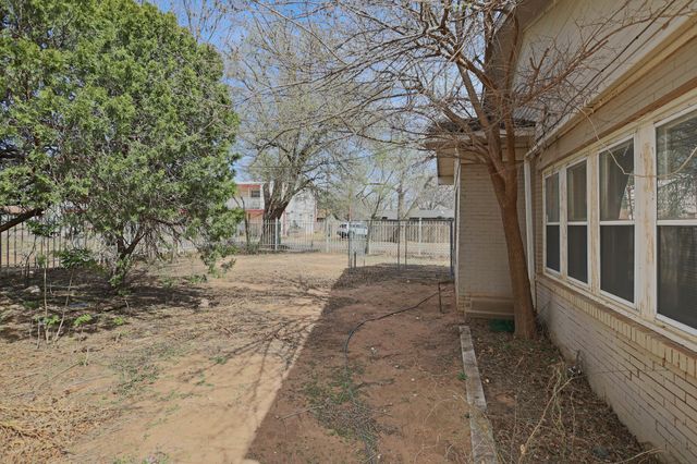 2202 16th Street, Lubbock, TX 79401