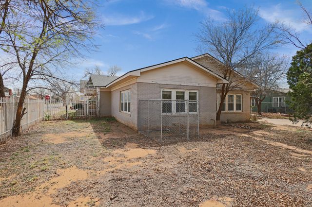 2202 16th Street, Lubbock, TX 79401