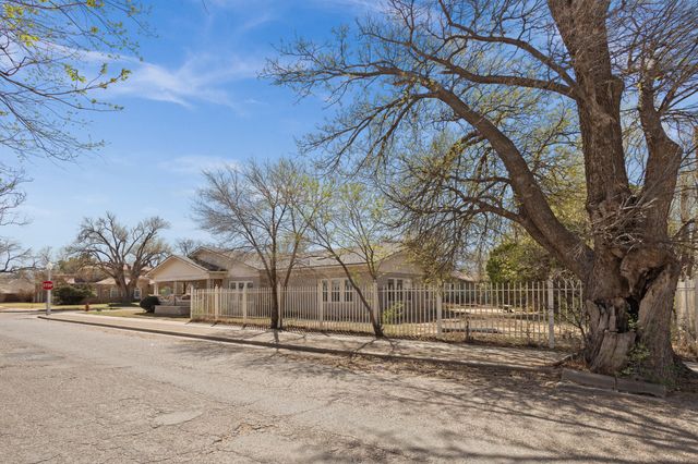 2202 16th Street, Lubbock, TX 79401