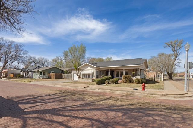 2202 16th Street, Lubbock, TX 79401