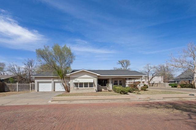2202 16th Street, Lubbock, TX 79401