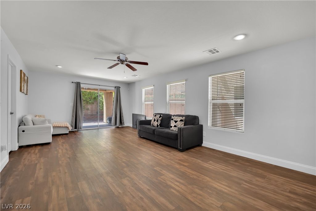 265 Morning Crest Avenue, Las Vegas, NV 89183 — photo 3