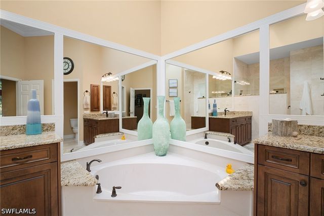 19349 Silver Oak DR, Estero, FL 33967