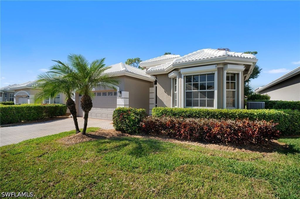 19349 Silver Oak DR, Estero, FL 33967