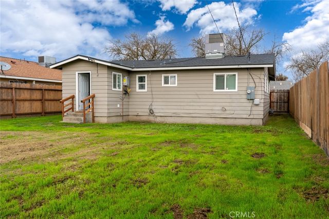 92 E 12th, Merced, CA 95341