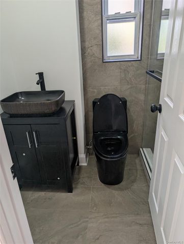 22 Murray Road, Hicksville, NY 11801