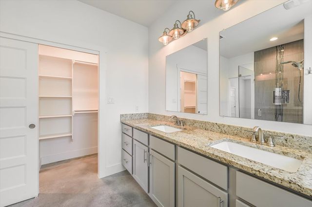 10201 Thomas LN, Dripping Springs, TX 78620