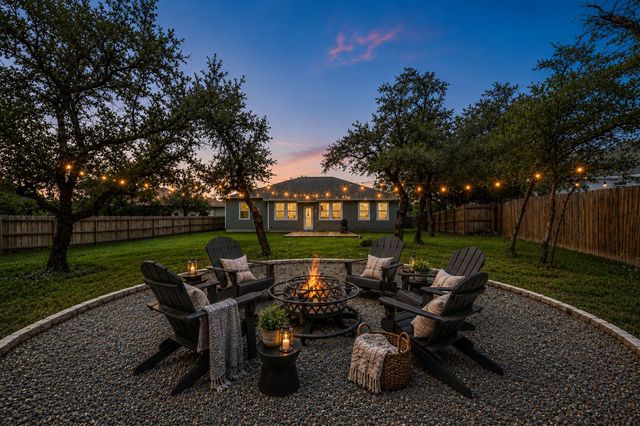 10201 Thomas LN, Dripping Springs, TX 78620