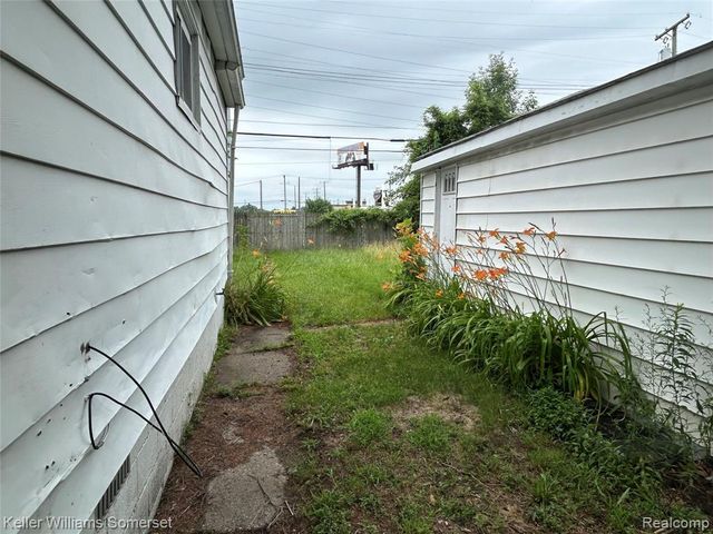 11376 Rivard Avenue, Warren, MI 48089