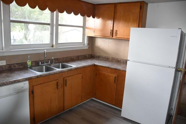 326 Dixie Street, Crestview, FL 32536