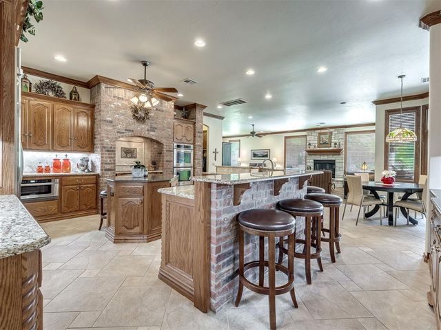 905 Stone Creek Boulevard, Yukon, OK 73099