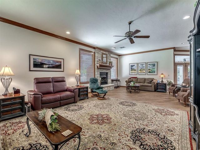 905 Stone Creek Boulevard, Yukon, OK 73099