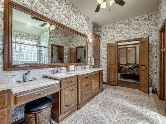 905 Stone Creek Boulevard, Yukon, OK 73099