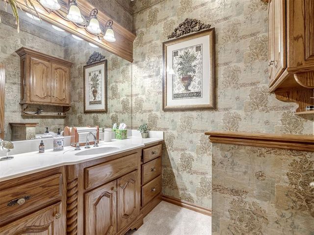 905 Stone Creek Boulevard, Yukon, OK 73099