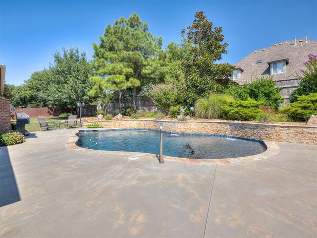 905 Stone Creek Boulevard, Yukon, OK 73099