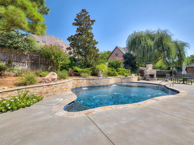 905 Stone Creek Boulevard, Yukon, OK 73099