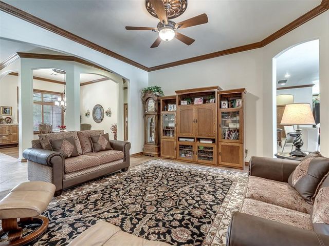 905 Stone Creek Boulevard, Yukon, OK 73099