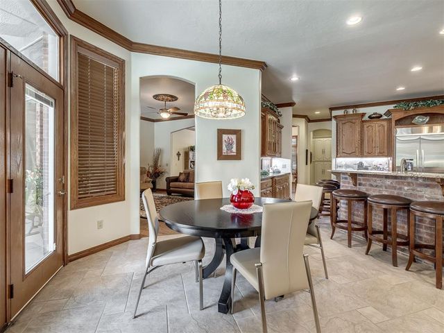 905 Stone Creek Boulevard, Yukon, OK 73099