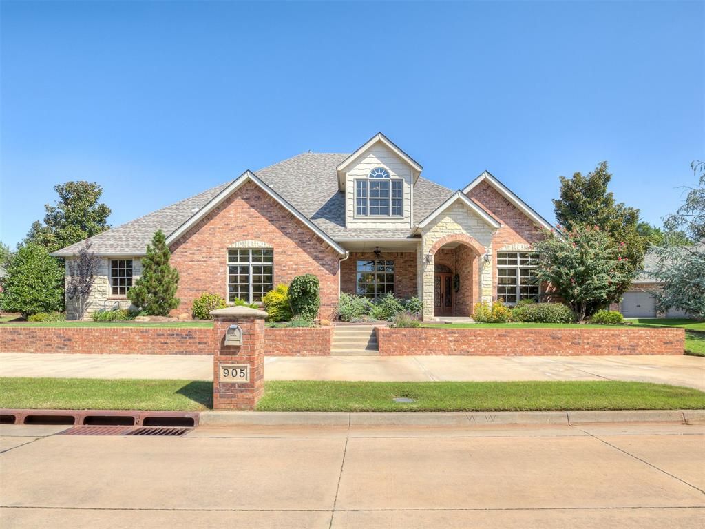 905 Stone Creek Boulevard, Yukon, OK 73099