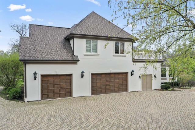 10 Old Hart Road, Barrington Hills, IL 60010