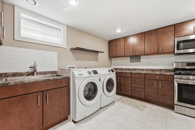 4620 N Ozanam Avenue, Norridge, IL 60706
