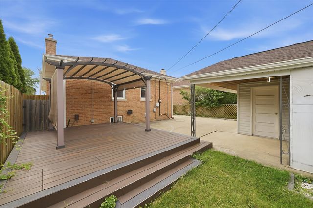 4620 N Ozanam Avenue, Norridge, IL 60706