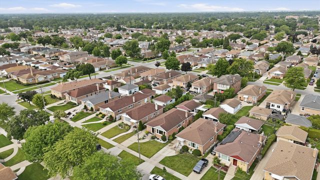 4620 N Ozanam Avenue, Norridge, IL 60706