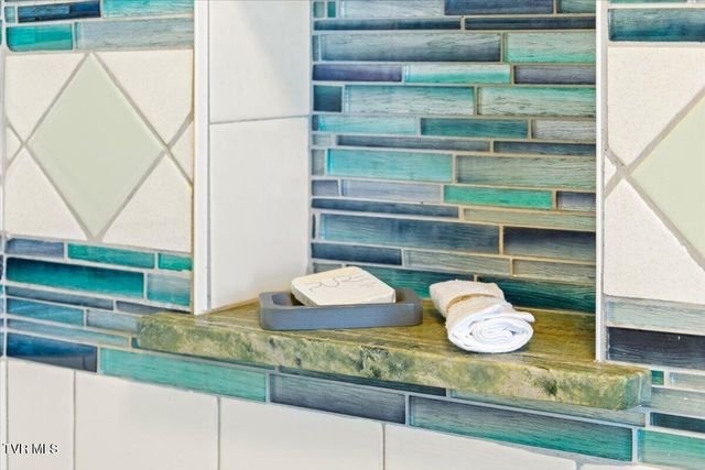 1122 Highway 107, Jonesborough, TN 37659