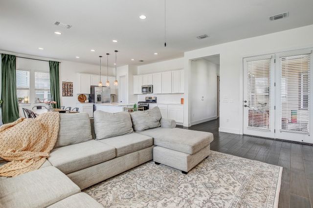 9208 Apogee BLVD, Austin, TX 78744