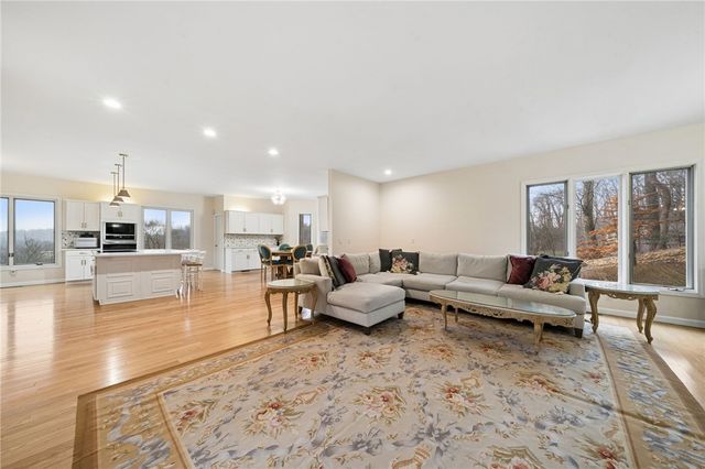 4306 Michel Court, Murrysville, PA 15668