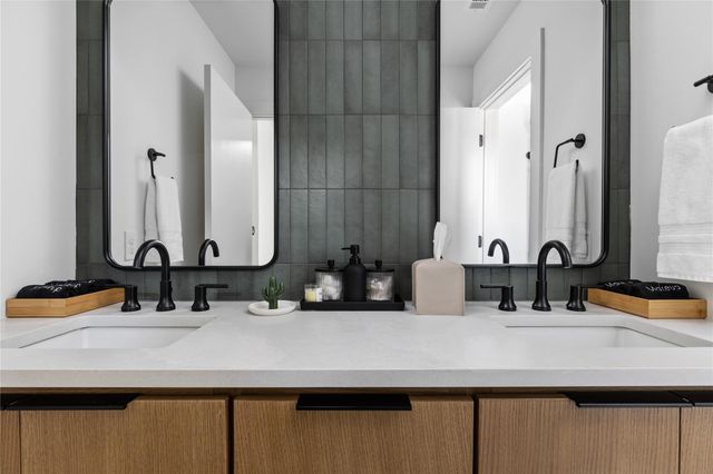 108 Comal ST, Austin, TX 78702