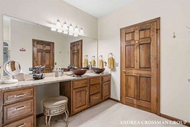 17239 Quail Creek Drive, Spring Lake, MI 49456