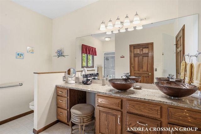 17239 Quail Creek Drive, Spring Lake, MI 49456
