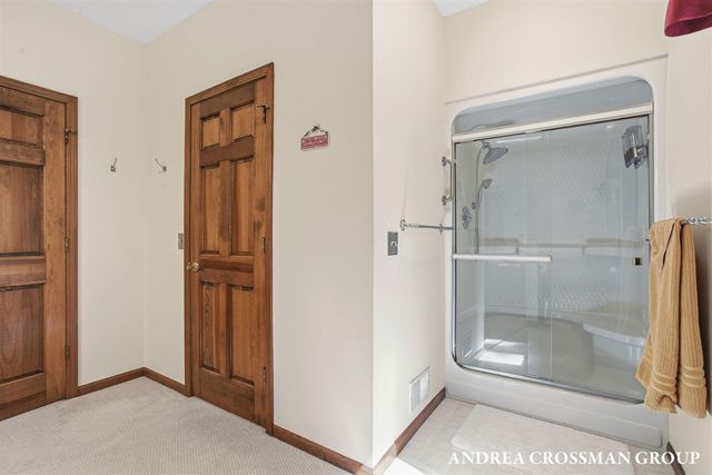 17239 Quail Creek Drive, Spring Lake, MI 49456
