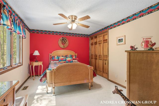 17239 Quail Creek Drive, Spring Lake, MI 49456