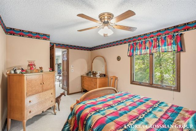 17239 Quail Creek Drive, Spring Lake, MI 49456