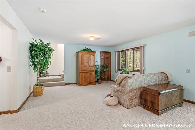 17239 Quail Creek Drive, Spring Lake, MI 49456