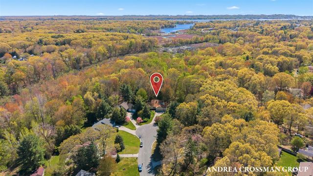 17239 Quail Creek Drive, Spring Lake, MI 49456