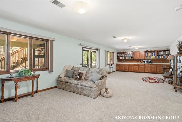 17239 Quail Creek Drive, Spring Lake, MI 49456