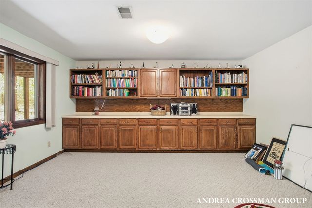 17239 Quail Creek Drive, Spring Lake, MI 49456
