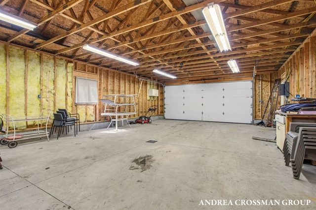 17239 Quail Creek Drive, Spring Lake, MI 49456